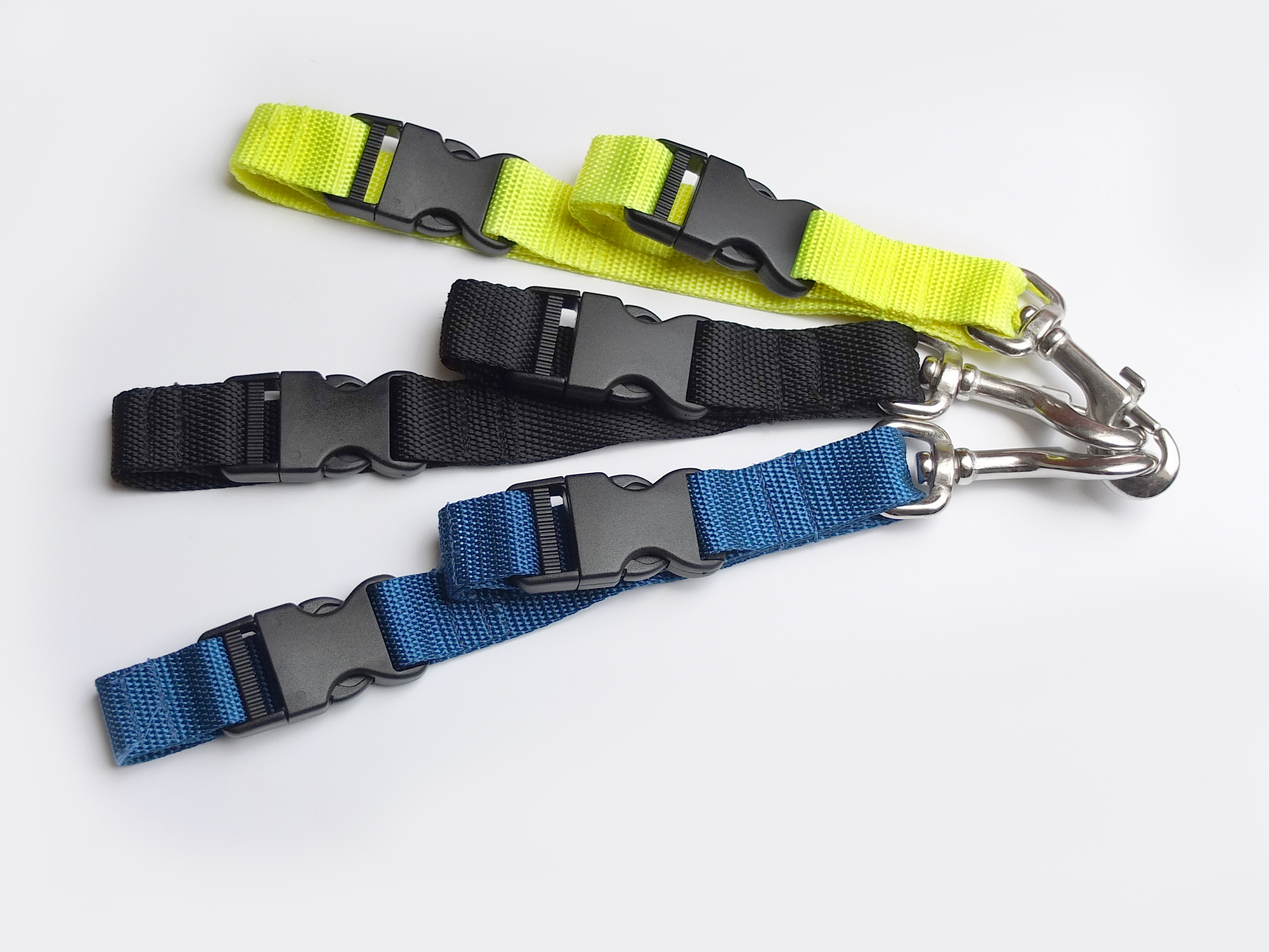 Fin Holder with Mask Keeper - Black with stainless carabiner (SFH-01S-BK) Fin Holder with Mask Keeper - Black with stainless carabiner (SFH-01S-BK)